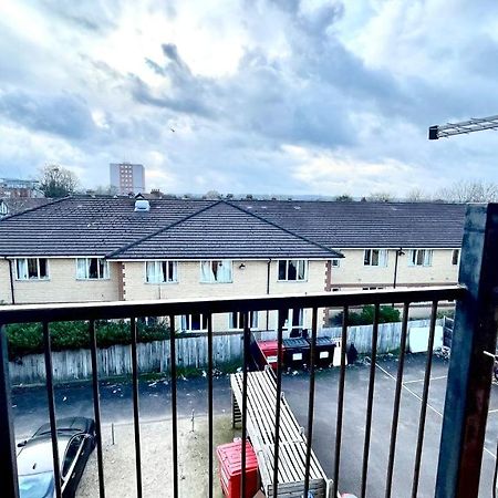 Holiday Flat In Central Slough Near To London Heathrow And Windsor With Free Car Park Exteriör bild